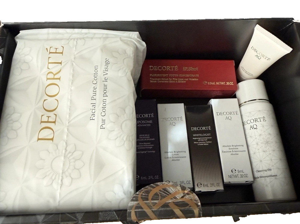 DECORTÉ Luxury Skincare Travel Set AQ Liposome iP Shot Whitelogist 7 Pc Gift Set